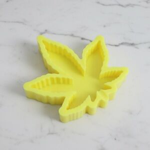 NWT Resin Leaf Ashtray – Handmade – Neon Yellow